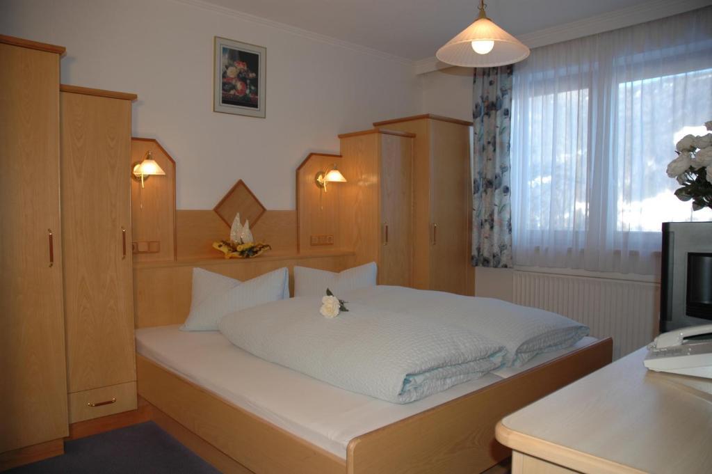 Alpenhof Wolayersee Hotel Birnbaum Room photo