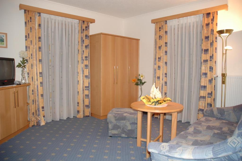 Alpenhof Wolayersee Hotel Birnbaum Room photo